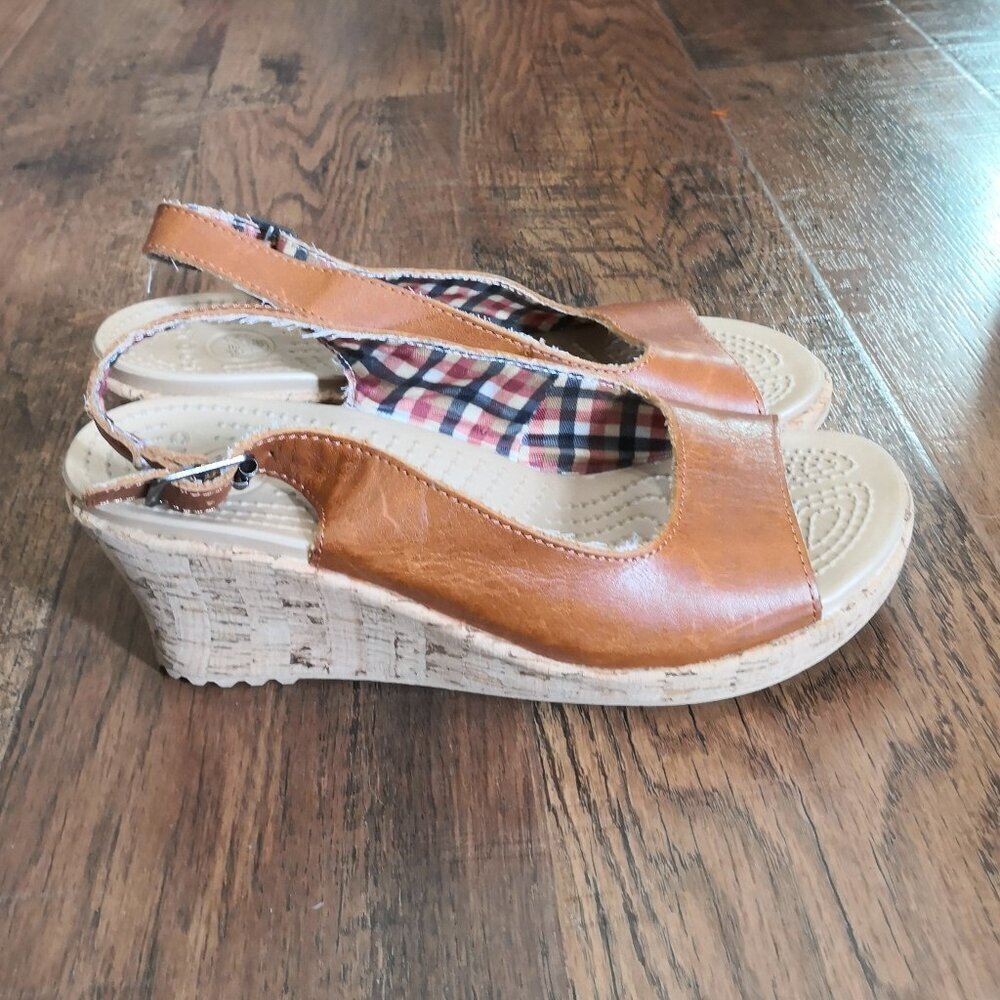 Crocs Women's A-Leigh Brown Leather Slingback Peep Toe Cork Wedge Sandals Size 9